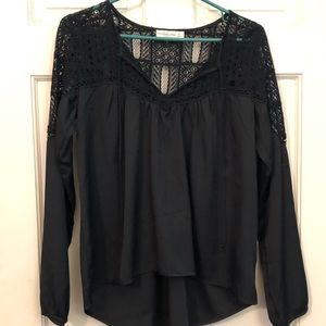 Super cute Log sleeved top